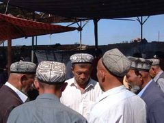 Příslušníci etnické skupiny Ujgurů jsou muslimové. Po čínské vládě požadují větší autonomii.