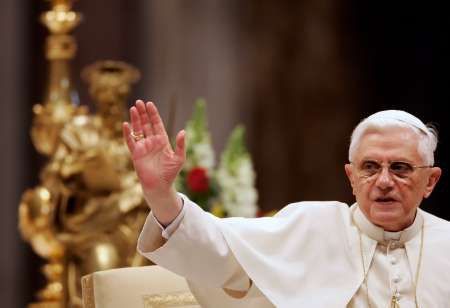 Papež Benedikt XVI. během jmenování nových kardinálů