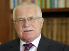 Je možné, že se Václav Klaus pokusí sehrát roli prostředníka a znovu koaliční spor urovnat