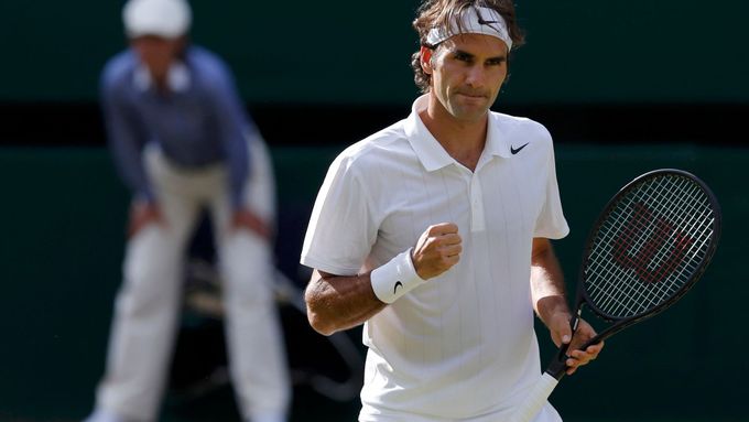 Roger Federer v semifinále Wimbledonu.