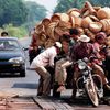 Ne pro články! Fotogalerie: Přetížení navzdory. Tak se v dopravě riskuje s nadměrným nákladem. / Thajsko