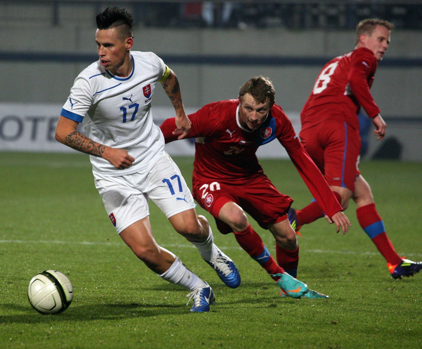 Český fotbalista Bořek Dočkal v přátelském utkáním se Slovenskem v listopadu 2012.