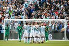 Argentinci s přehledem vyhráli skupinu, čtvrtfinále si zajistila i Chile