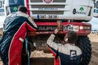 Jenže cesta vzhůru průběžnou výsledkovou listinou směrem k vytoužené nejlepší trojce skončila pro Kolomého v sedmé etapě. V ní havaroval a ztratil více než dvě hodiny.