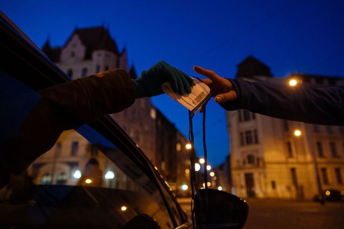 Průřez tvorbou fotografa Economie Lukáše Bíby za rok 2020.