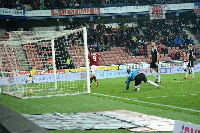 Sparta vs České Budějovice, utkání Synot ligy (Dočkal, Křížek, Lengyel)