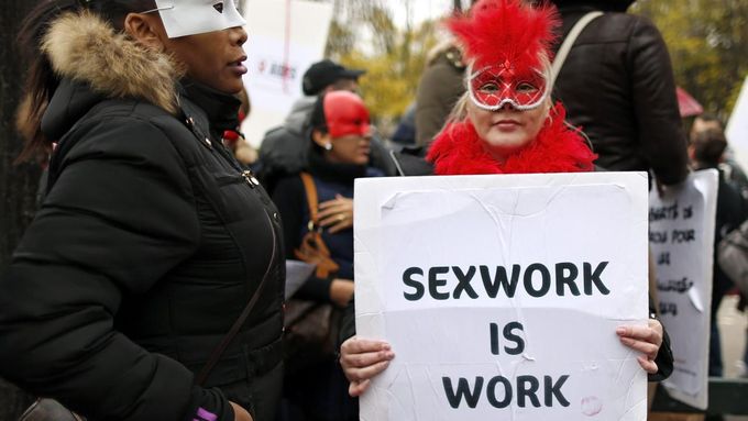 Sexuální práce, taky práce, tvrdí prostitutky ve Francii.