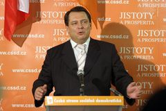 Poslaneckou sněmovnu by v dubnu ovládla ČSSD