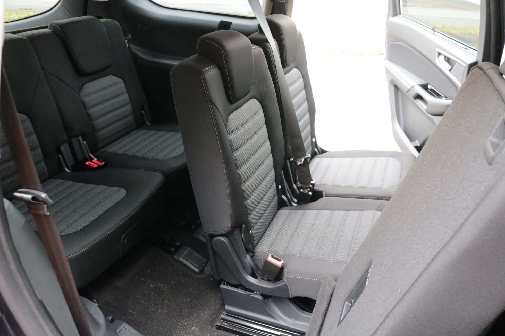 Ford Galaxy hybrid