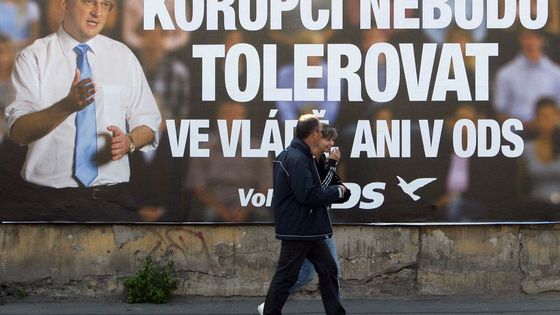 Bez komentáře: Nečasův billboard z archivu