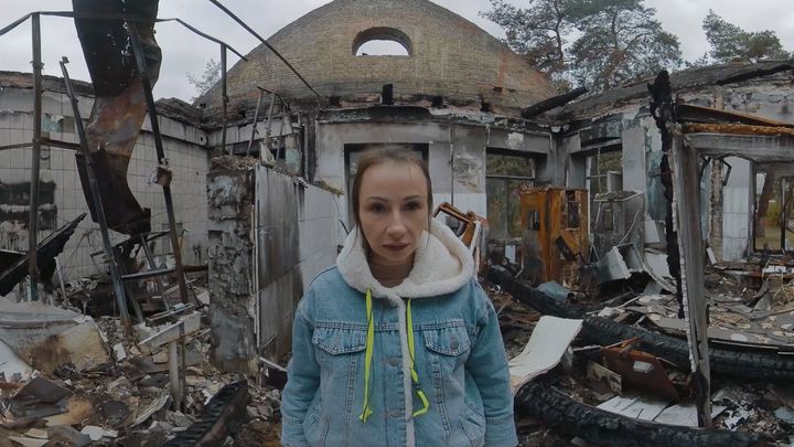 Podívejte se válce do očí. Film ve virtuální realitě ukazuje život v ruinách Charkova
