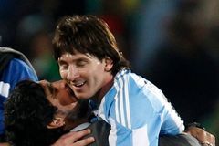 Maradona v případě výhry rozvine před Messim červený koberec