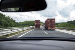 Německo chce žalovat Rakousko kvůli zákazu sjíždění z dálnic