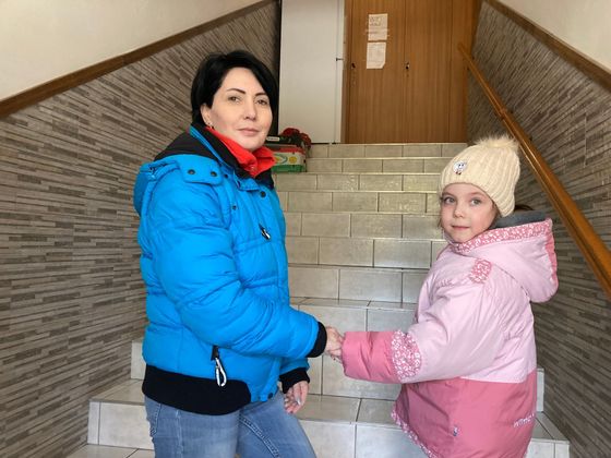 Mrs. Victoria's house is damaged after the Russian attacks, she is in Blatnička with her two daughters. She was about to go for a walk with one of them.