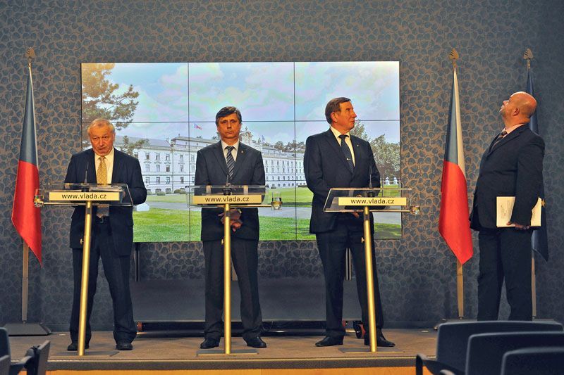 Greenpeace znova na střeše sídla vlády.