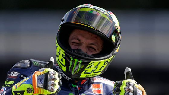 Nejen Valentino Rossi se už teď může radovat z jistého místa na startovním roštu MotoGP 2015. Podívejte se, jak se v příští sezoně promění složení největší favoritů v boji o vítězství.