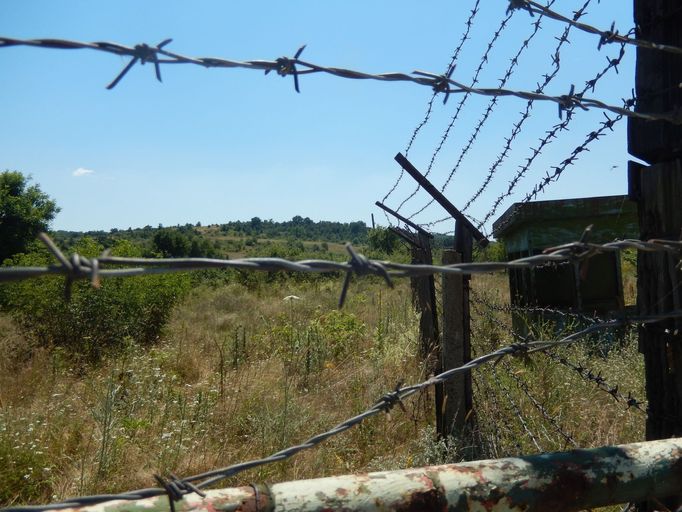 Dráty na turecko-bulharské hranici. Tady začíná pro tisíce uprchlíků sen o životě v Evropské unii, na "Západě".