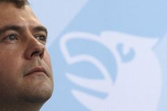 Medveděv: Přemýšlíme o odvetě za radar v Česku