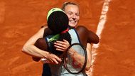 Kateřina Siniaková s Cori Gauffovou slaví triufm ve čtyřhře na French Open 2024