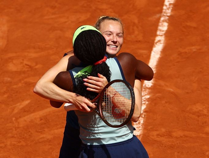 Kateřina Siniaková s Cori Gauffovou slaví triufm ve čtyřhře na French Open 2024