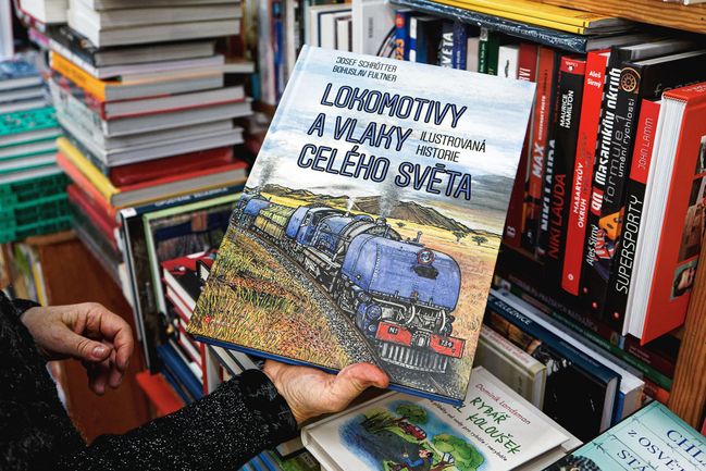 Lokomotivy a vlaky celého světa: Obrazová historie železnice – Josef Schrötter