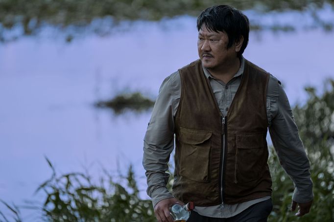 Benedict Wong jako Ta Š'.