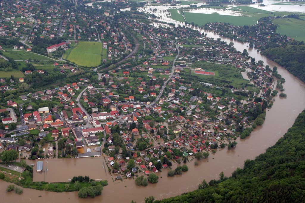Letem nad zatopeným světem