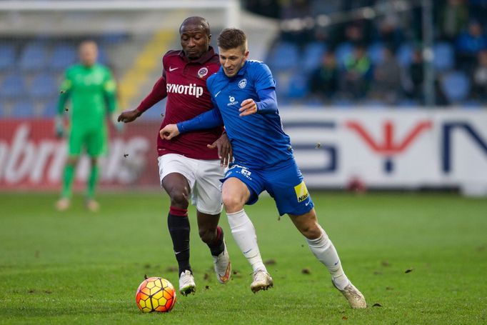 GL, Liberec-Sparta: Lukáš Bartošák - Kehinde Fatai