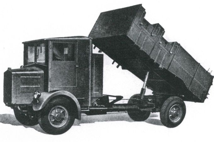 Vůz na odvoz smetí Tatra 23