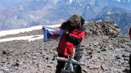 První velký úspěch,  4. 2. 2005. Klára Kolouchová, tehdy ještě Poláčková, právě vystoupala na horu Aconcagua (6962 m), nejvyšší vrchol Ameriky a nejvyšší vrchol mimo asijský kontinent.