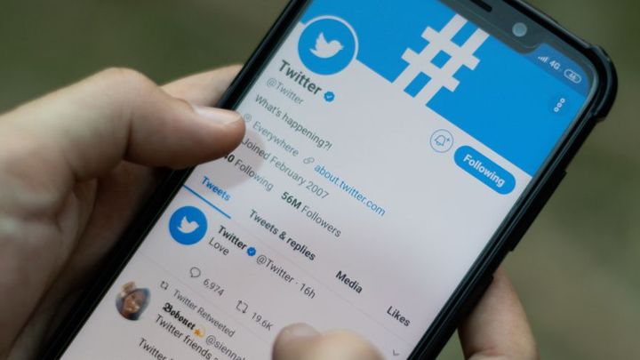 Twitter otáčí. Neaktivní účty nebožtíků mazat nebude