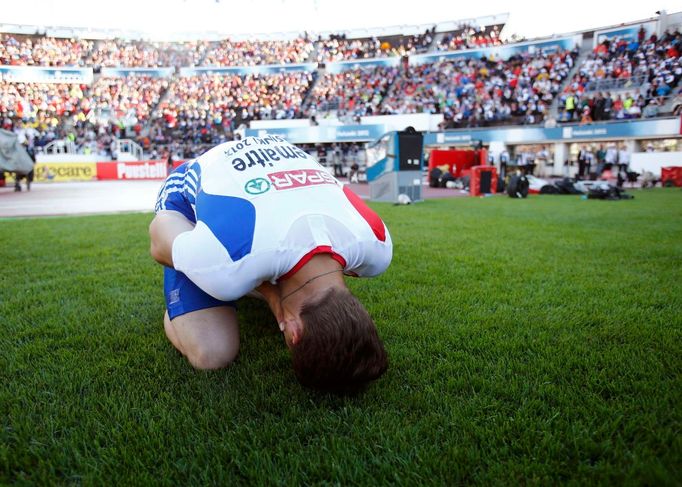 Francouzský sprinter Christophe Lemaitre slaví vítězství na Mistrovství Evropy v atletice 2012 v Helsinkách.