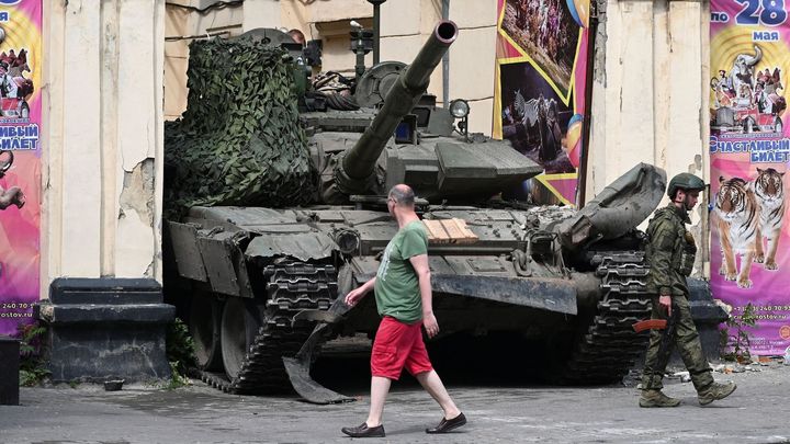 Zastavili se 200 kilometrů před Moskvou. Wagnerovci se po dohodě vrací na základny