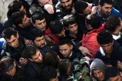 Online: Brusel chce přerozdělit 160 000 uprchlíků, zatím má místa jen pro 854
