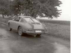 Takto zamaskované jezdilo první Porsche 911.
