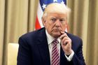 "Velmi dobří lidé" mezi neonacisty? Republikáni ostře kritizují Trumpa, šéf Ku-klux-klanu mu tleská