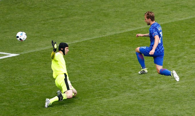 Euro 2016,Česko-Chorvatsko: Ivan Rakitič dává gól na 0:2