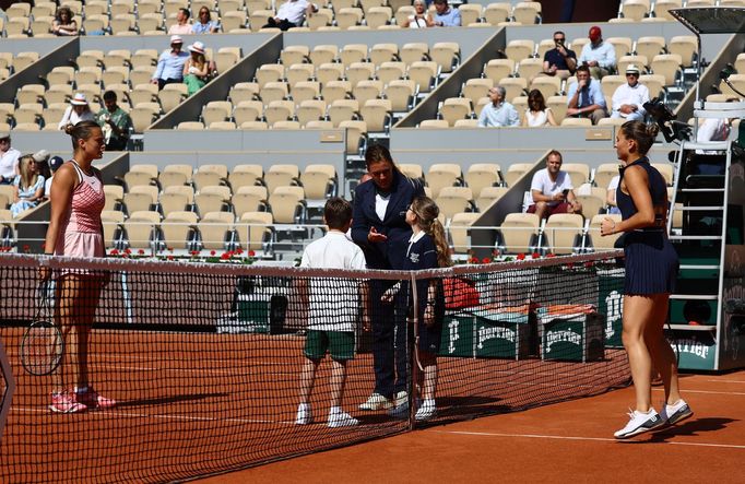 Aryna Sabalenková a Marta Kosťuková