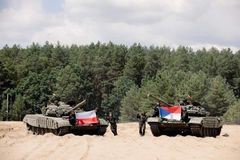 Náčelník ukrajinských ozbrojených sil poděkoval Česku a Polsku za tanky