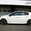 Peugeot 308 GTI - 9 bílý bok statický