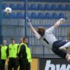 Brankář Liberce Zbyněk Hauzr se po této střele natahoval marně. Naštěstí pro Slovan šla do boční sítě branky.