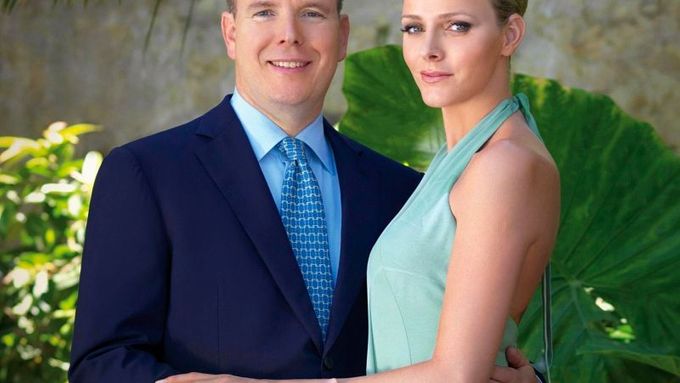 Aktuální oficiální portrét budoucích novomanželů: kníže Albert a Charlene Wittstocková.