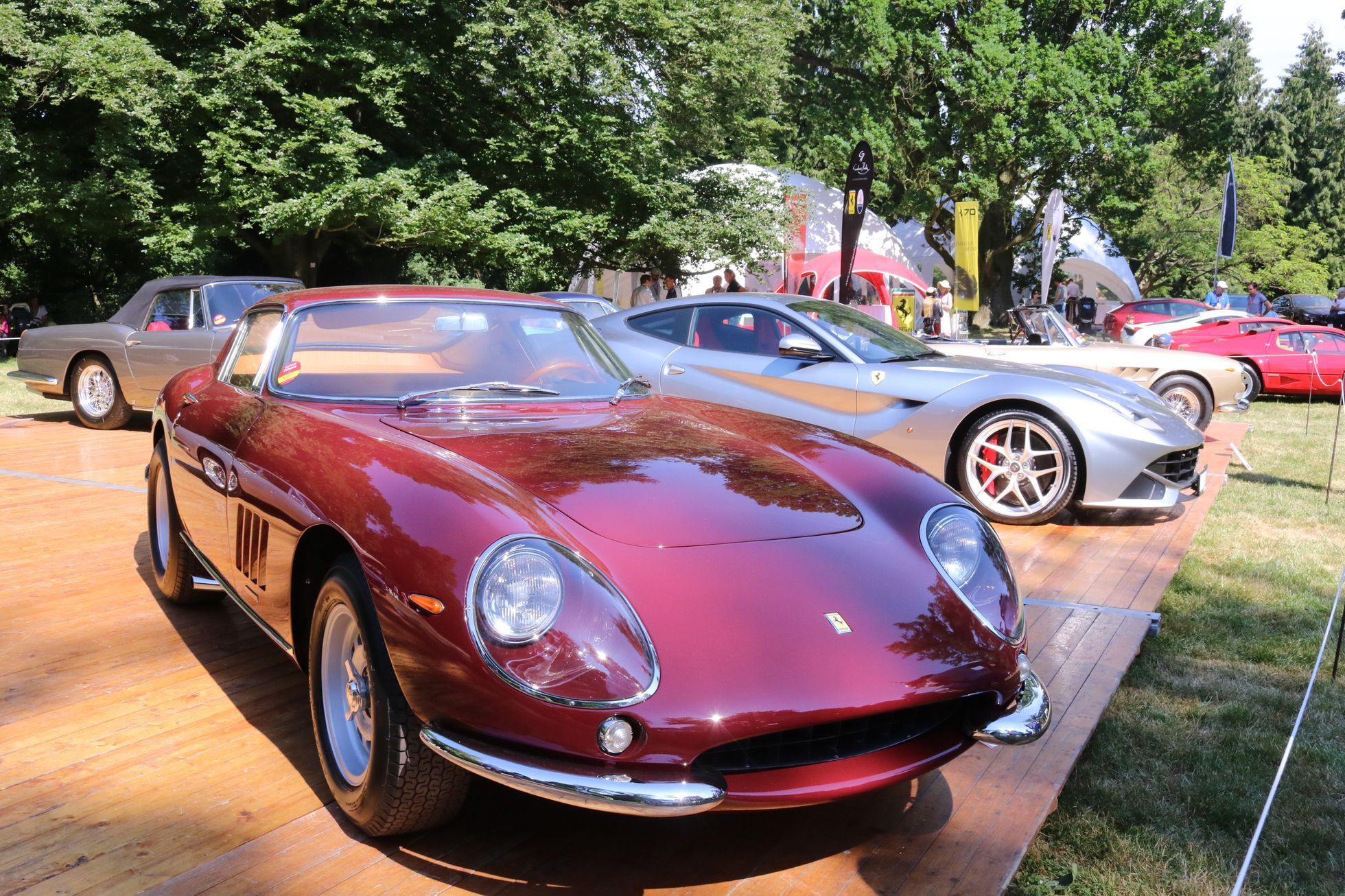 Auta na Chateau Loučeň Concours d´Elegance 2017
