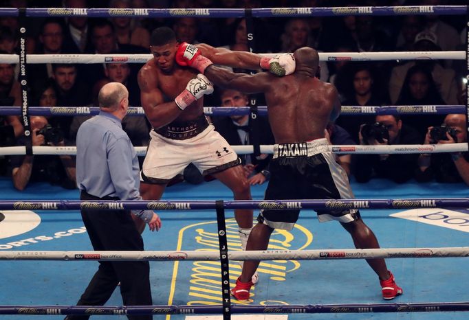 Anthony Joshua vs. Carlos Takam (2017)