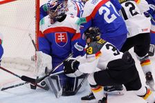 Slovensko - Německo 0:0. V první třetině oba brankáři uhájili čisté konto
