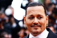 Johnny Depp je zpět. Za roli krále mu lidé v Cannes tleskali sedm minut vestoje