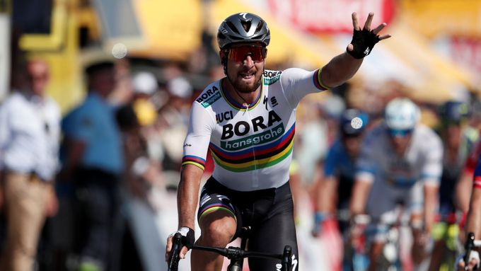 Peter Sagan vítězí v druhé etapě Tour de France 2018