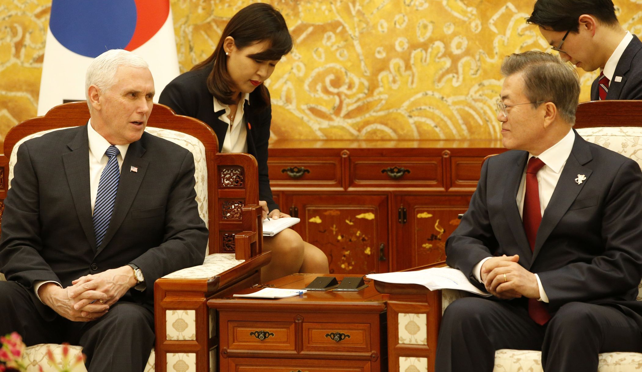 Mike Pence a Mun Če-in