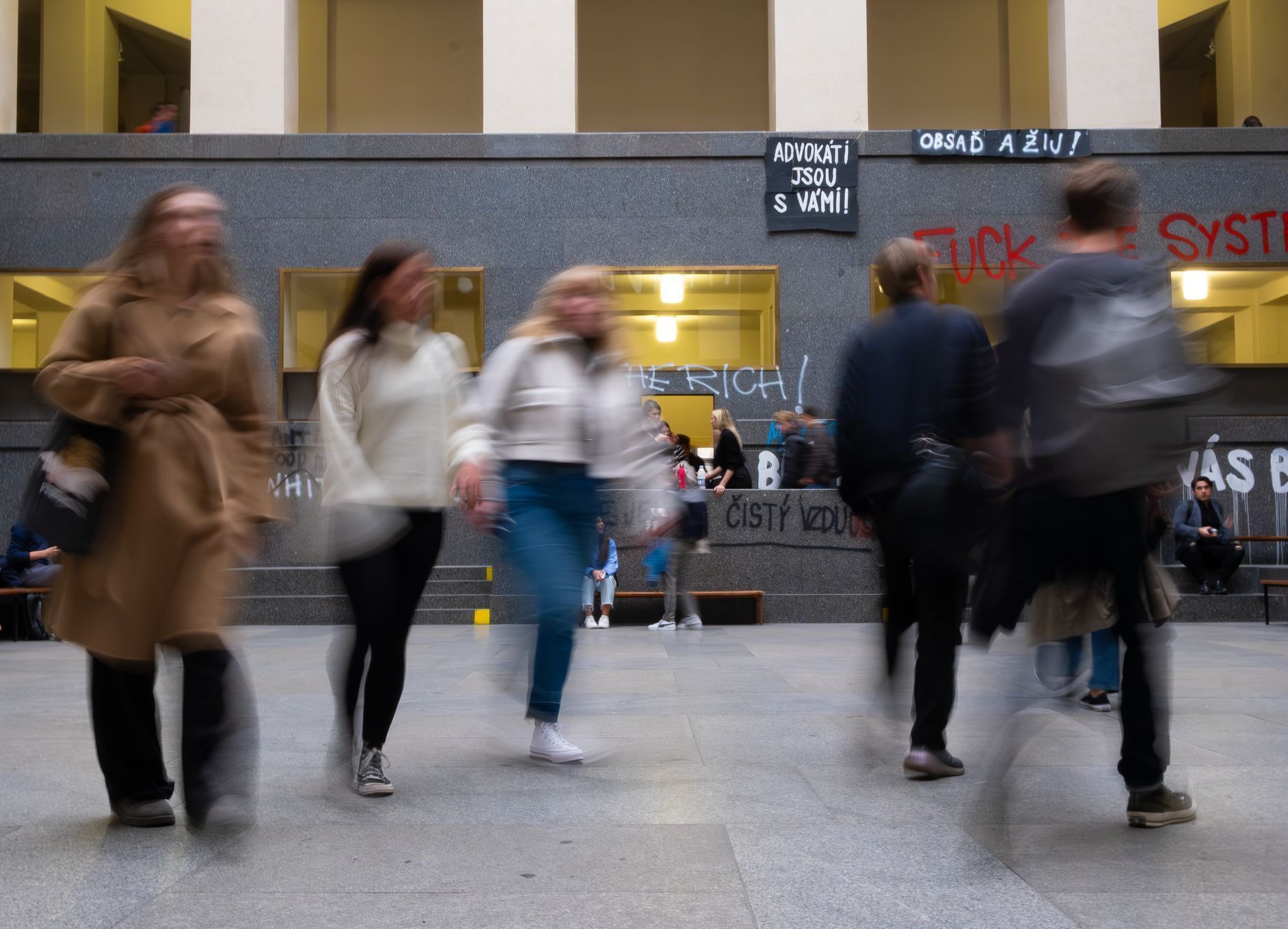 Křik ve stroji - Právnická fakulta