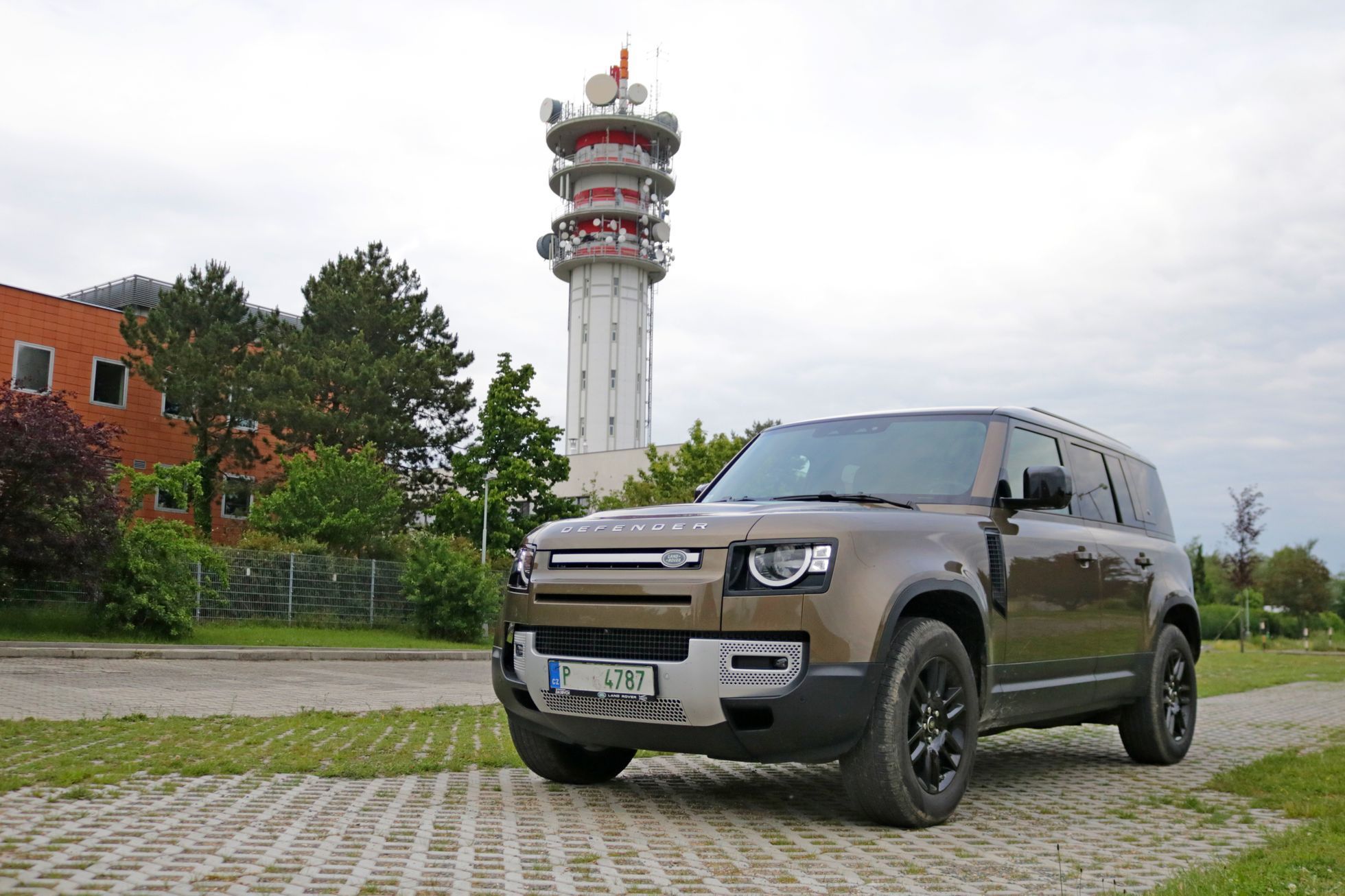 Land Rover Defender 2020